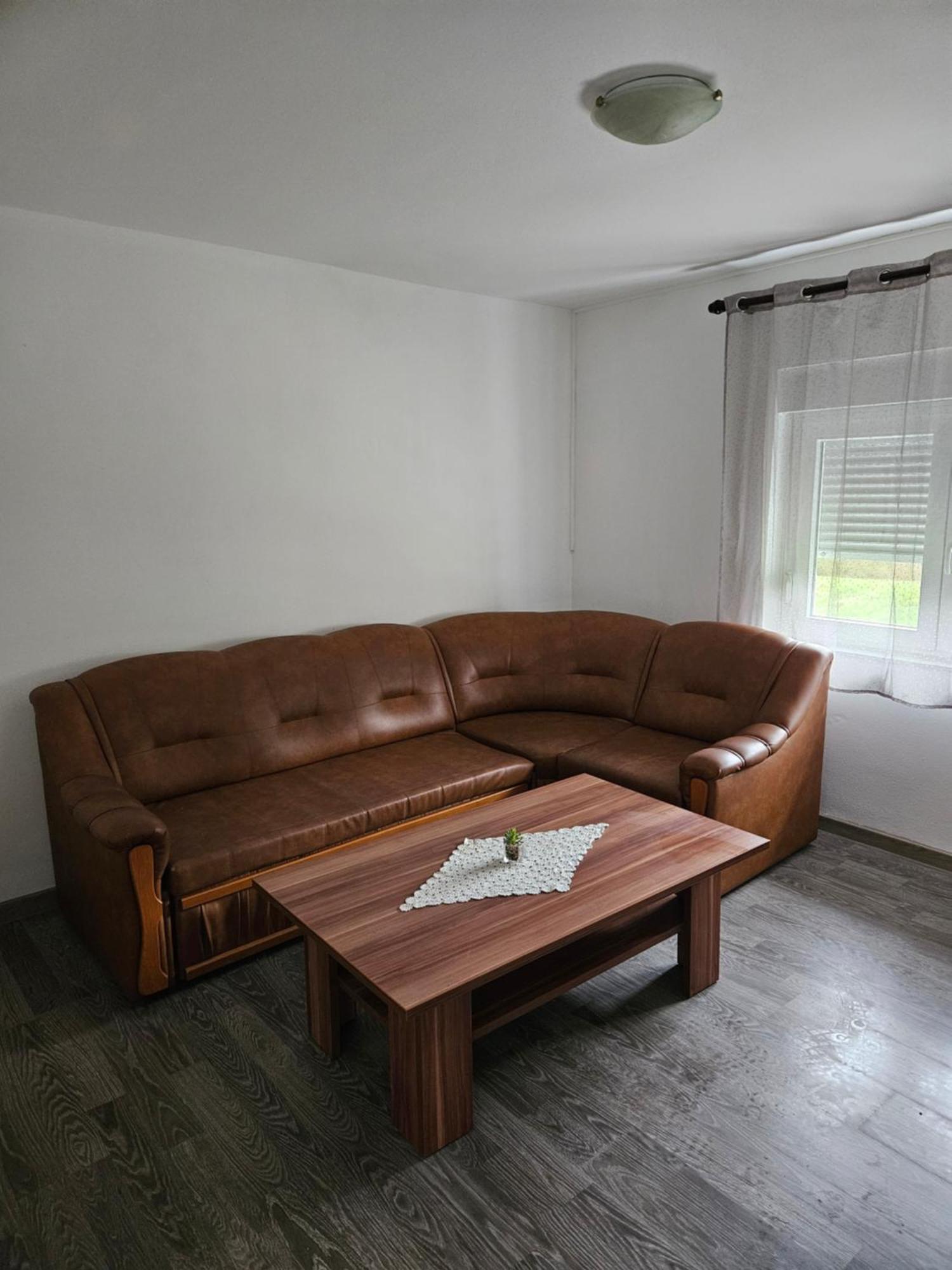 Apartman Mile - Holiday House Смолянаць Екстер'єр фото